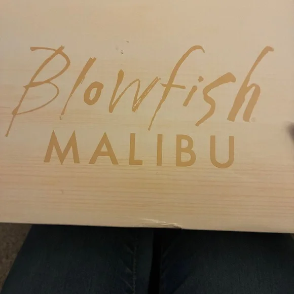 Floral Embroidered Blowfish Sneakers - Picture 4 of 6